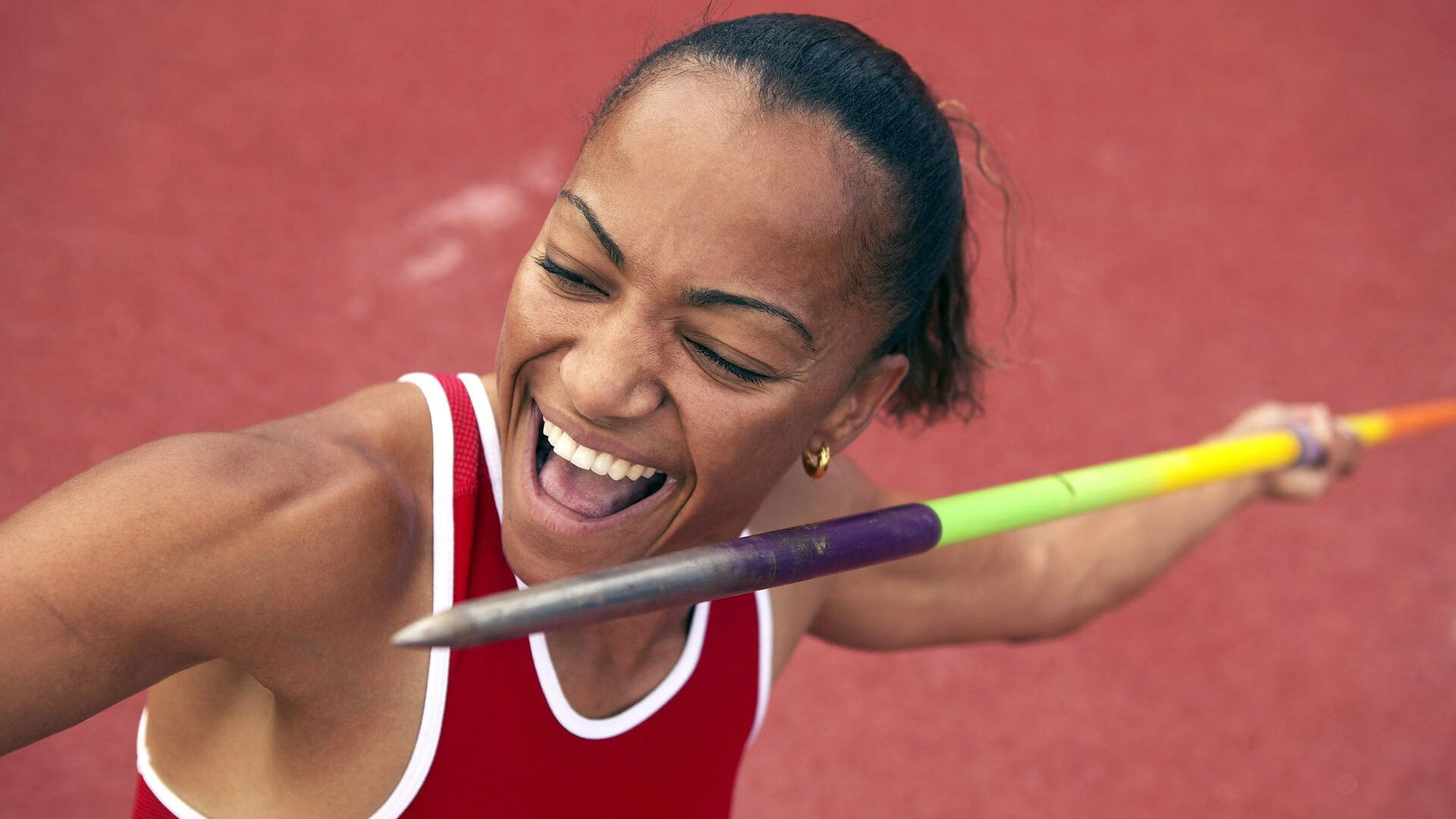 田径赛场焦点！巴西队对阵西班牙队，豪门翻车，赛后引发巨大争议